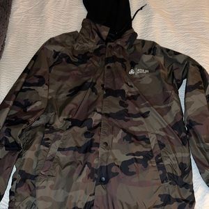 Active Windbreaker with hoodie